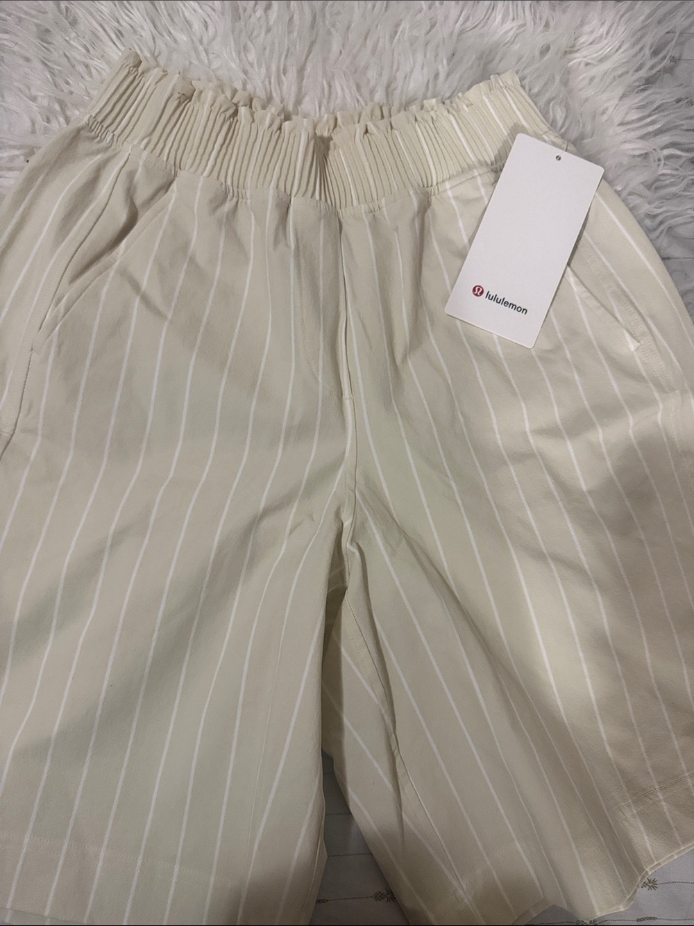 Lululemon Woven Ruffle Waist High Rise Shorts 9”